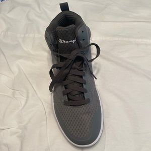 Men’s Champion Lo-Top Tennis Shoe. RIGHT SHOE ONLY, Amputee. Size 7 1/2